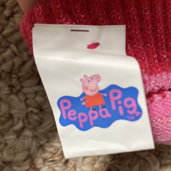 Peppa Pig hat and mitten set - Picture 7 of 7